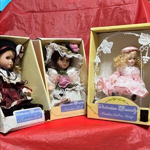 Victorian Beauty Porcelain Dolls Set Lot of 3